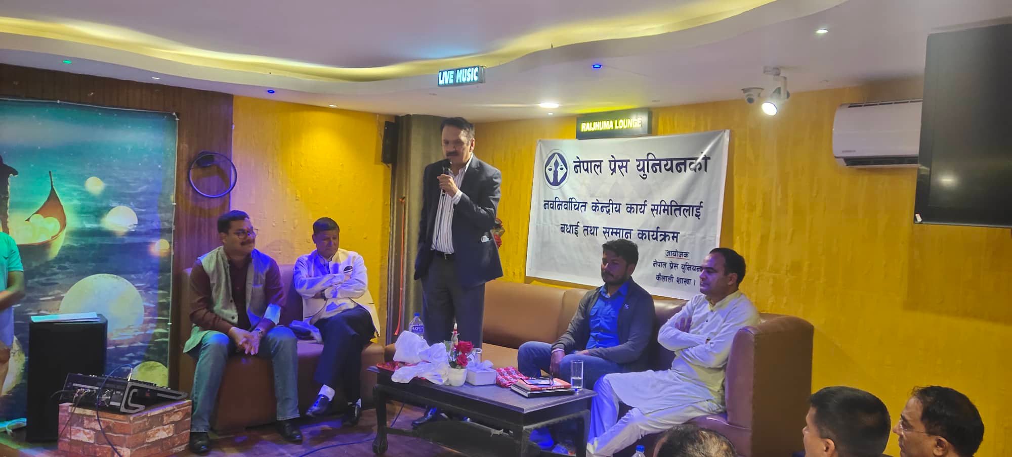 कांग्रेस प्रवक्ता भन्छन– स्वतन्त्र बन्ने प्रवृत्ति मौलाउनु देशका लागि घातक